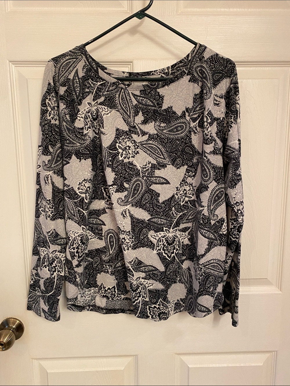 St. John's Bay Black & White Paisley Long Sleeve Top